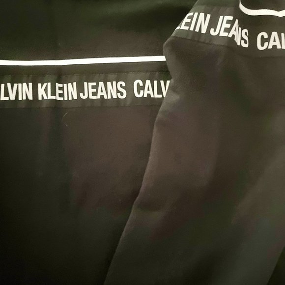 Calvin Klein Monogram Tape Crew Neck - Picture 5 of 5